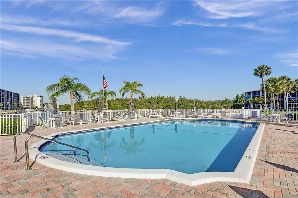 105 NE 19th Avenue, Unit 260, Deerfield Beach, FL 33441 Photo