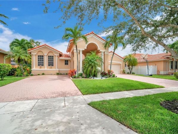 16469 NW 12th Street, Pembroke Pines, FL 33028