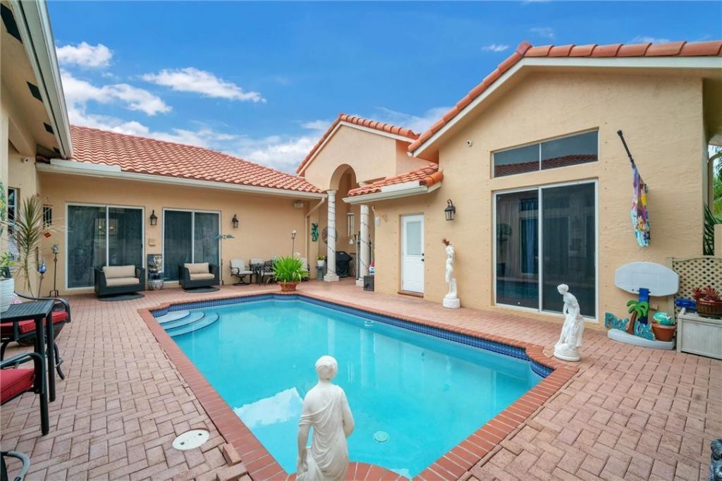 16469 NW 12th Street, Pembroke Pines, FL 33028 Photo