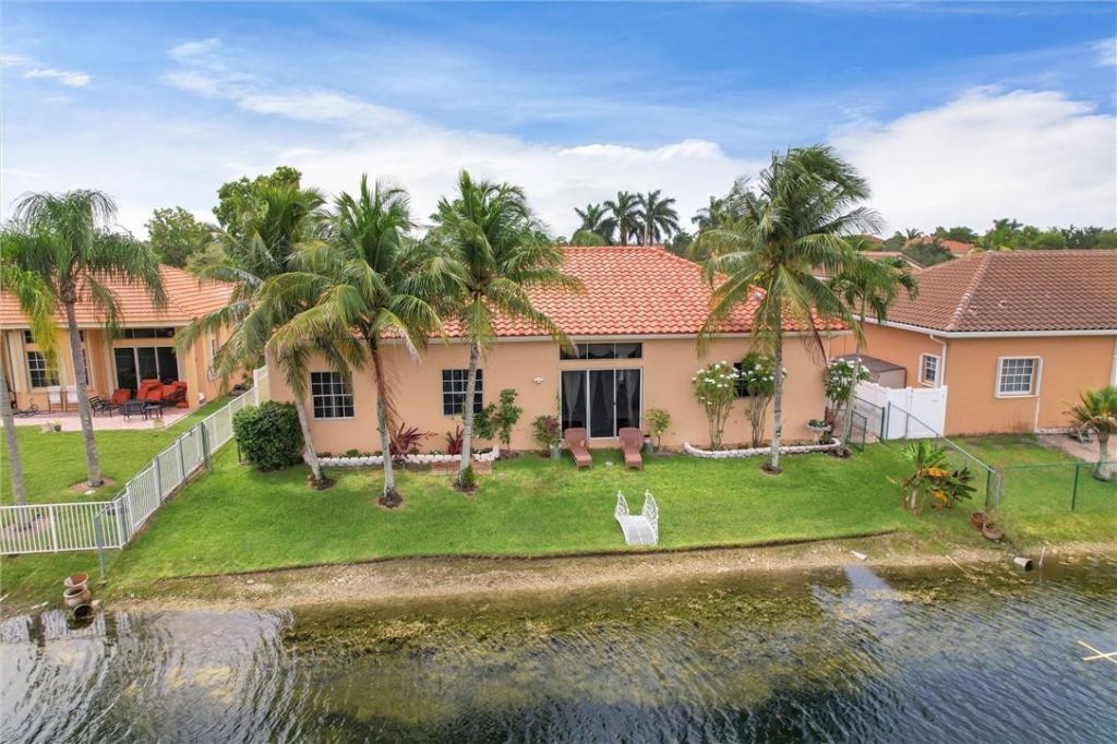 16469 NW 12th Street, Pembroke Pines, FL 33028 Photo