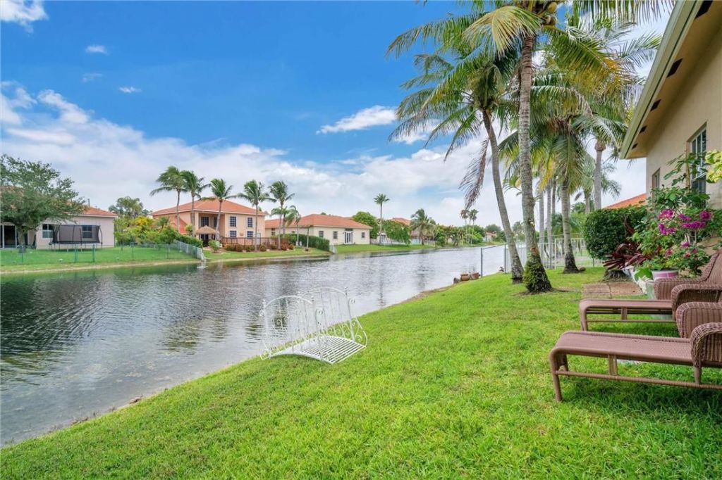 16469 NW 12th Street, Pembroke Pines, FL 33028 Photo