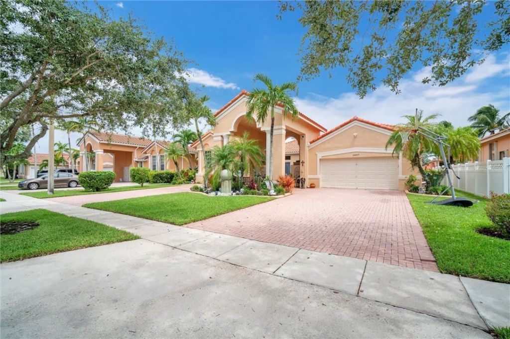 16469 NW 12th Street, Pembroke Pines, FL 33028 Photo