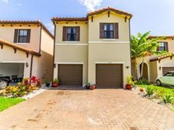 6026 Pine Tree Way, Unit 6026, Riviera Beach, FL 33410