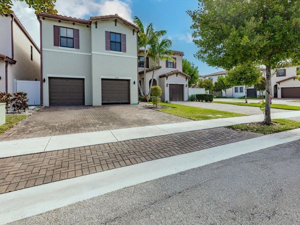 6026 Pine Tree Way, Unit 6026, Riviera Beach, FL 33410