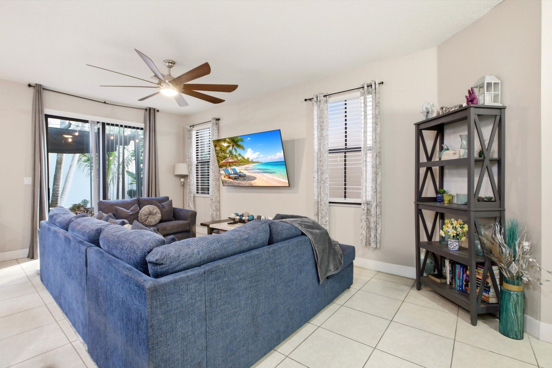6026 Pine Tree Way, Unit 6026, Riviera Beach, FL 33410 Photo