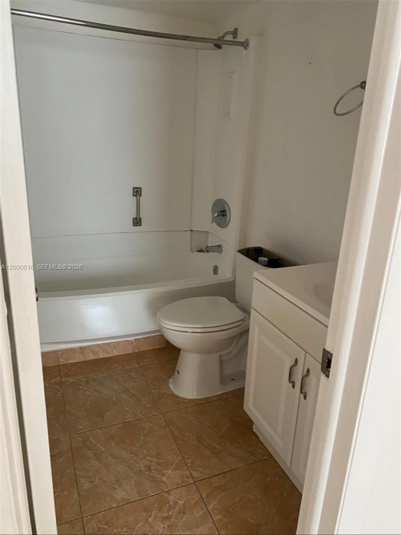 14201 N Kendall Dr, Unit 407D, Miami, FL 33186 Photo