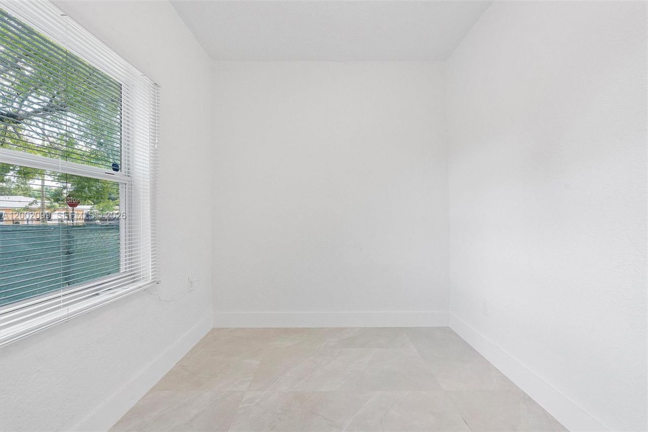 1810 NW 47th St, Miami, FL 33142 Photo