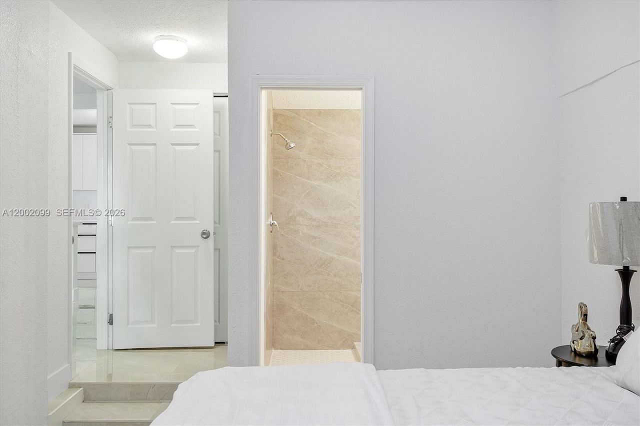 1810 NW 47th St, Miami, FL 33142 Photo