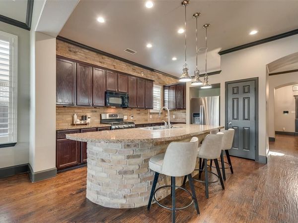 682 Cannon Drive, Fate, TX 75087