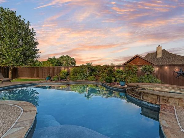 682 Cannon Drive, Fate, TX 75087