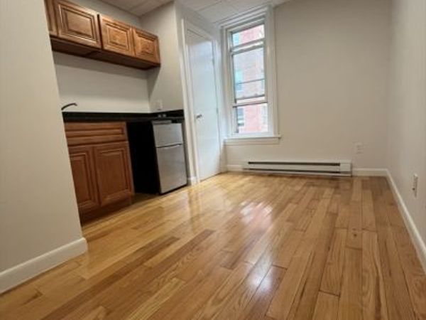 302 Newbury, Unit 8, Boston, MA 02115
