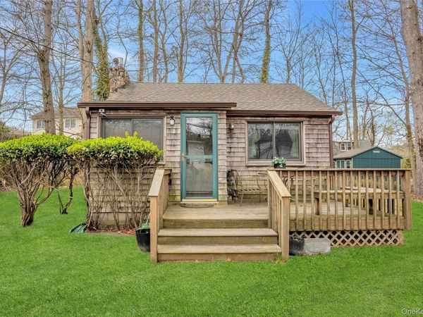 16 Nymph Road , Rocky Point, NY 11778