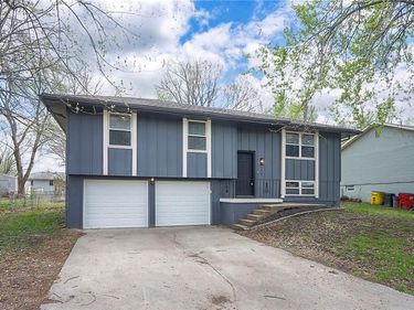 107 Baker Street, Buckner, MO 64016