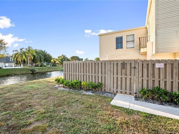 1600 Shaker Circle, Wellington, FL 33414