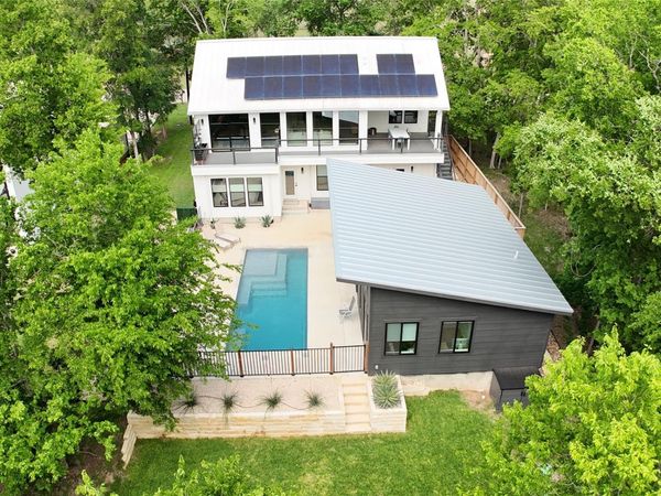 201 Kahana LN, Bastrop, TX 78602