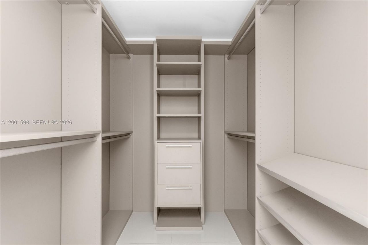 488 NE 18th St, Unit 1807, Miami, FL 33132 Photo