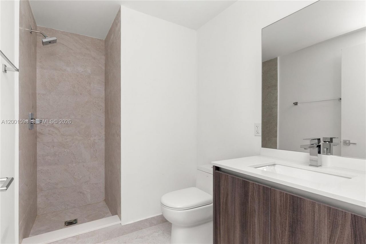 488 NE 18th St, Unit 1807, Miami, FL 33132 Photo