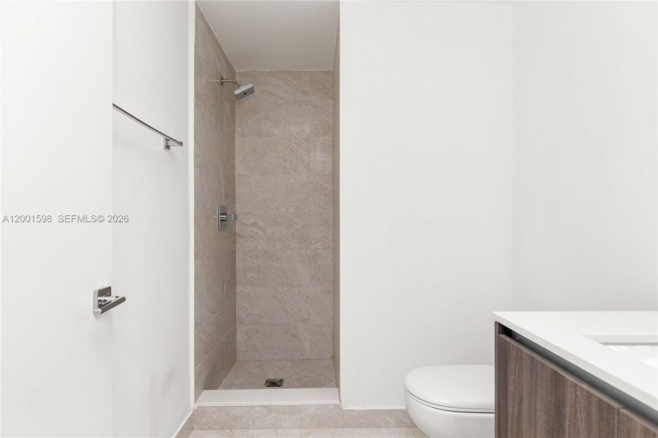 488 NE 18th St, Unit 1807, Miami, FL 33132 Photo