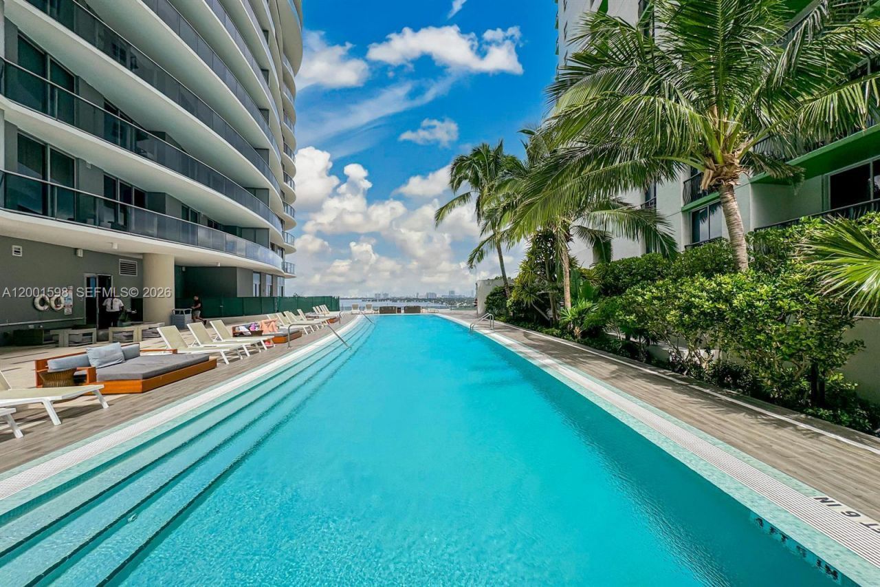 488 NE 18th St, Unit 1807, Miami, FL 33132 Photo