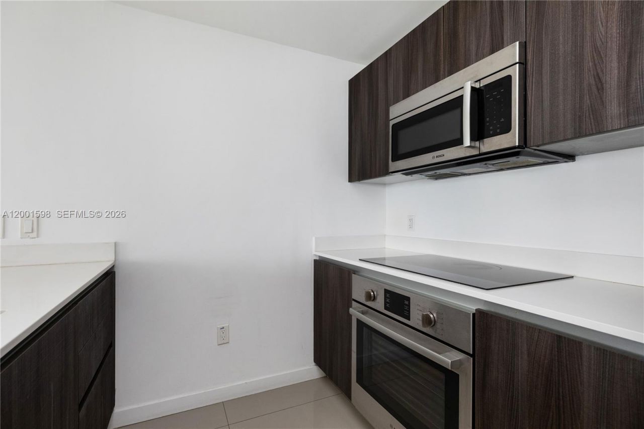 488 NE 18th St, Unit 1807, Miami, FL 33132 Photo