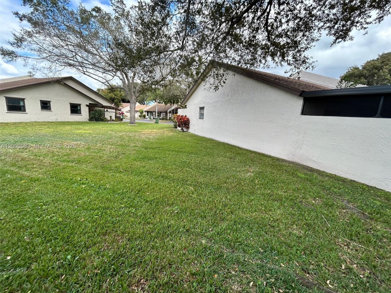 1540 NW 98th Ter, Pembroke Pines, FL 33024 Photo