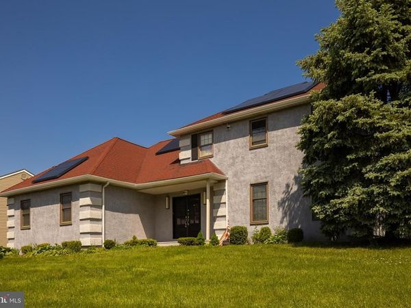 825 CLIFF ROAD, BENSALEM, PA 19020