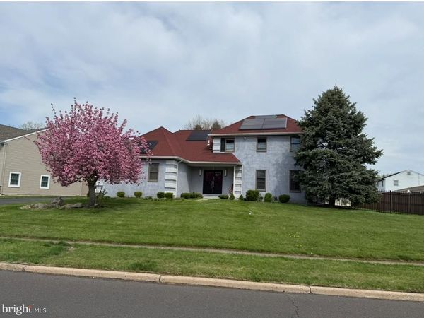 825 CLIFF ROAD , BENSALEM, PA 19020