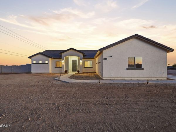25123 W Peakview Road, Wittmann, AZ 85361