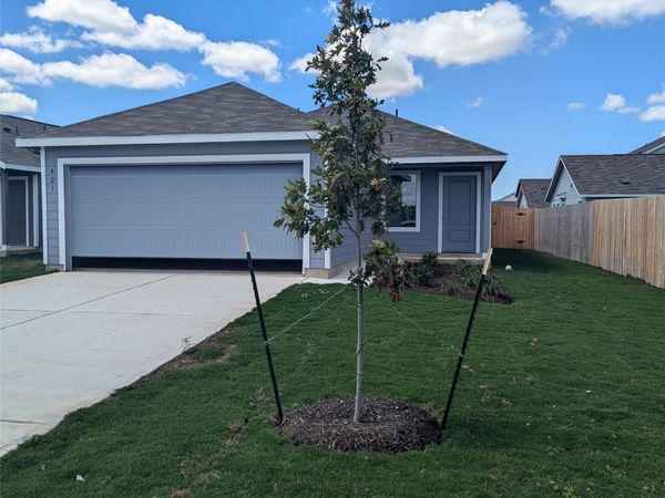 421 Rancho Del Cielo LOOP, Jarrell, TX 76537