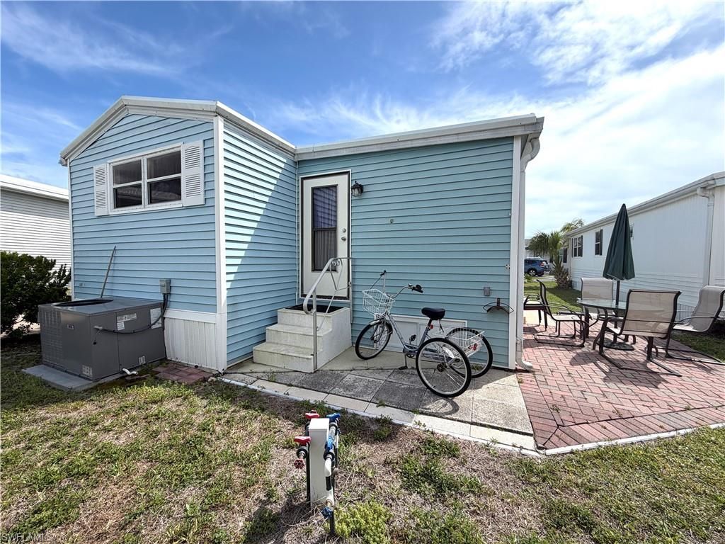 4710 Pilgrims Way W, Estero, FL 33928 Photo