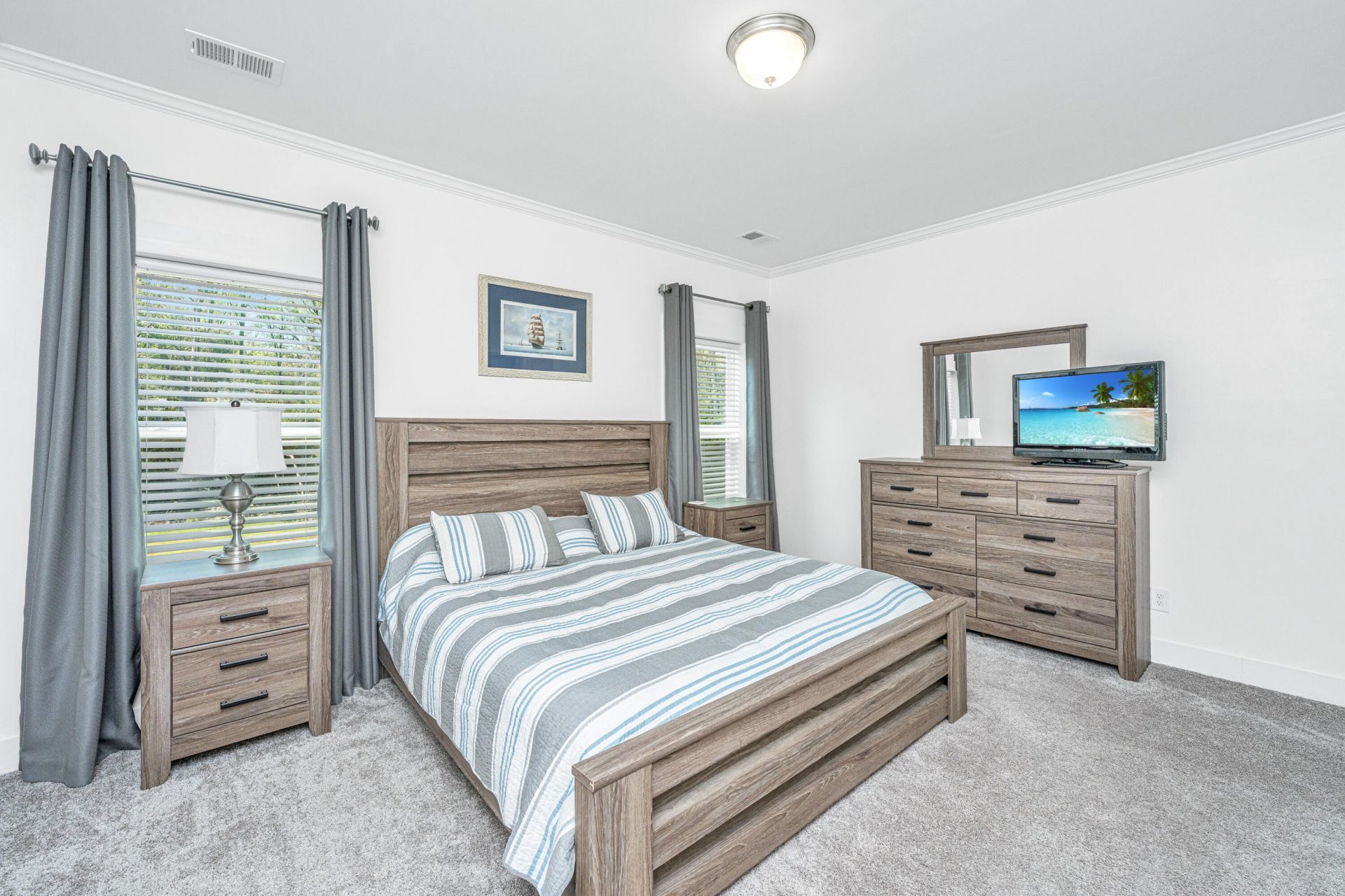 380 Rhode Drive Photo 16