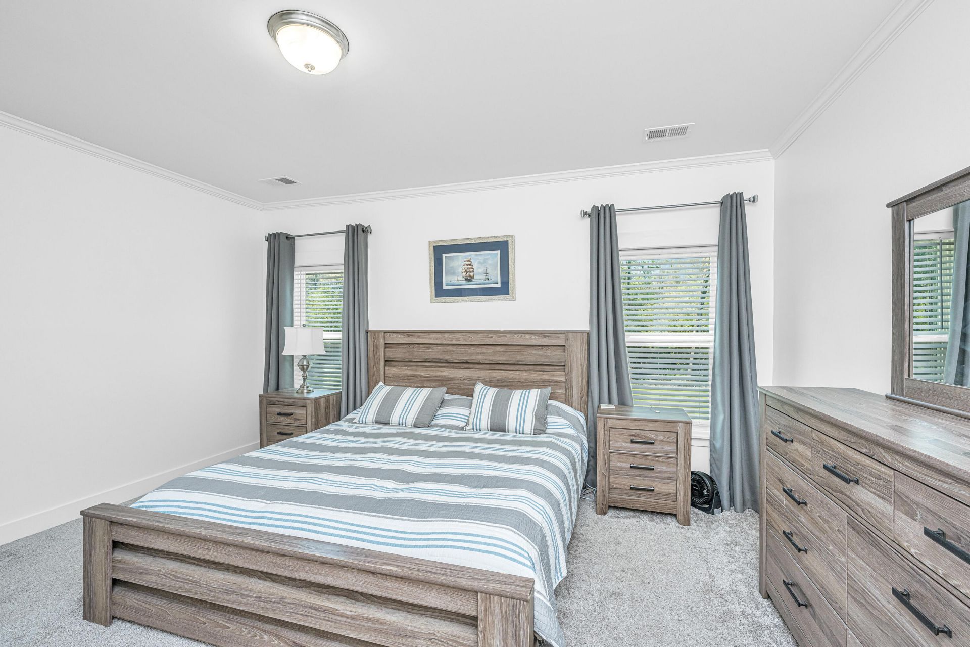 380 Rhode Drive Photo 17