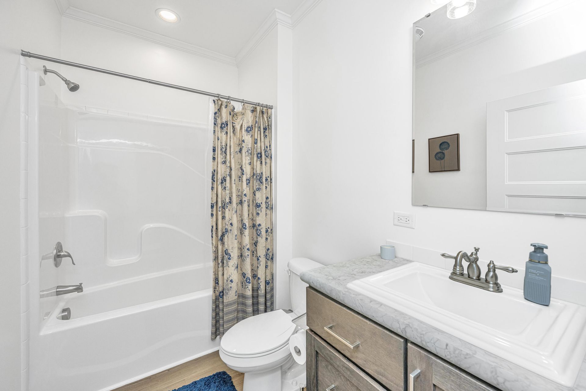 380 Rhode Drive Photo 24