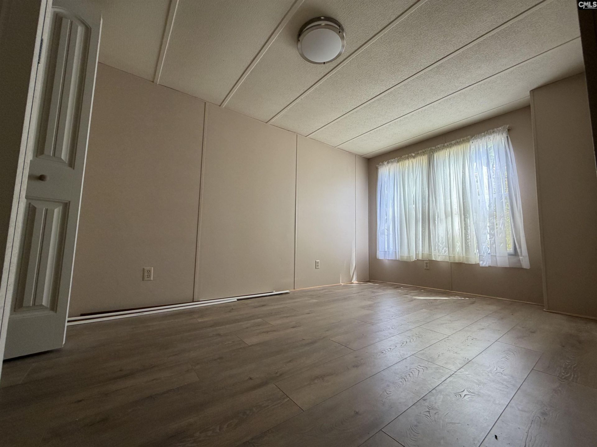 1107 Sandalwood  Photo 13