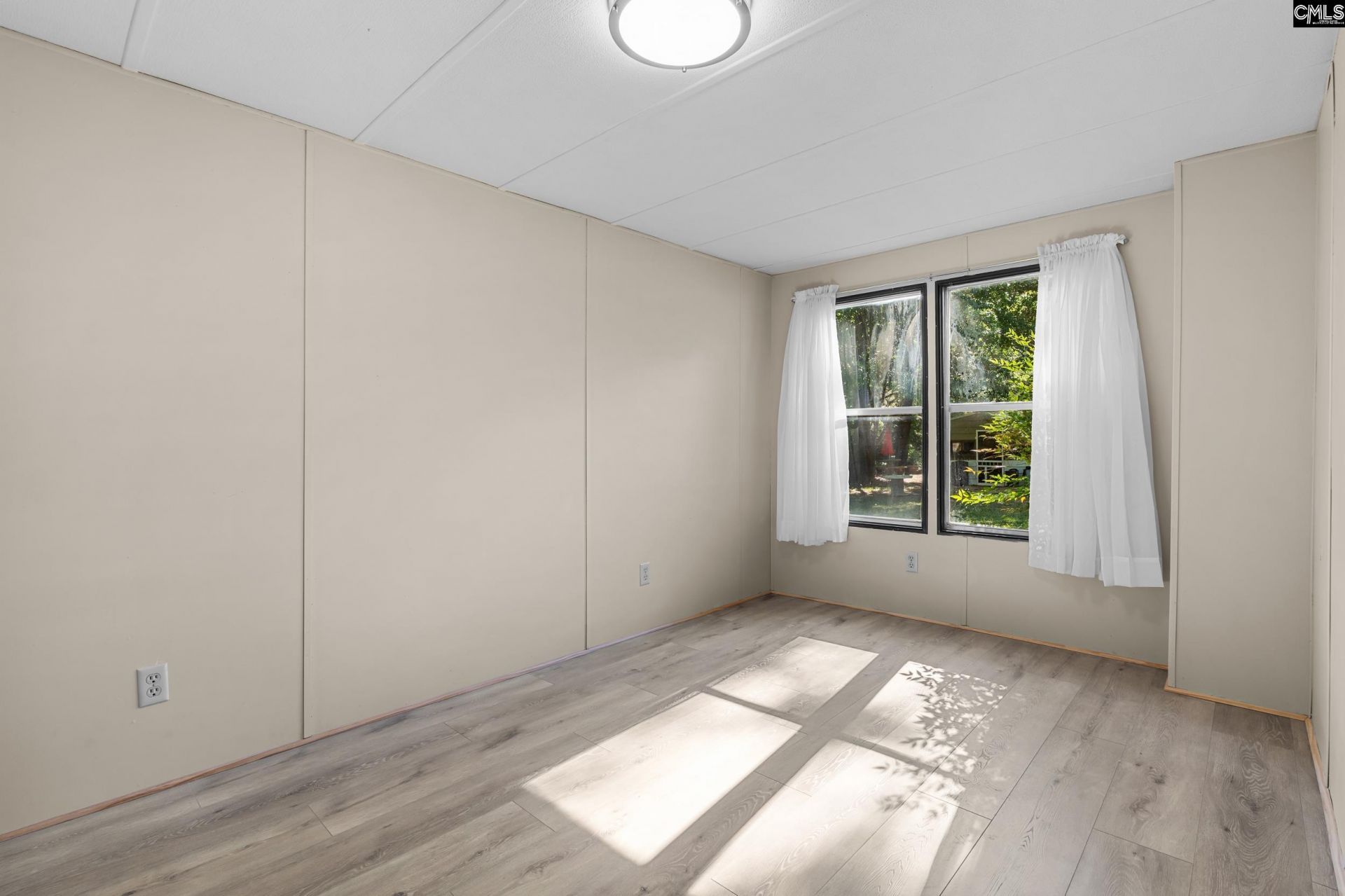 1107 Sandalwood Photo 15