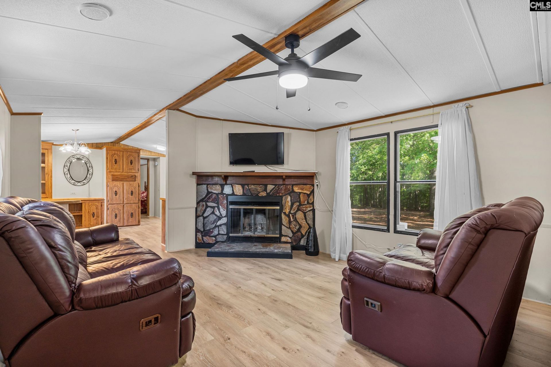 1107 Sandalwood Photo 5