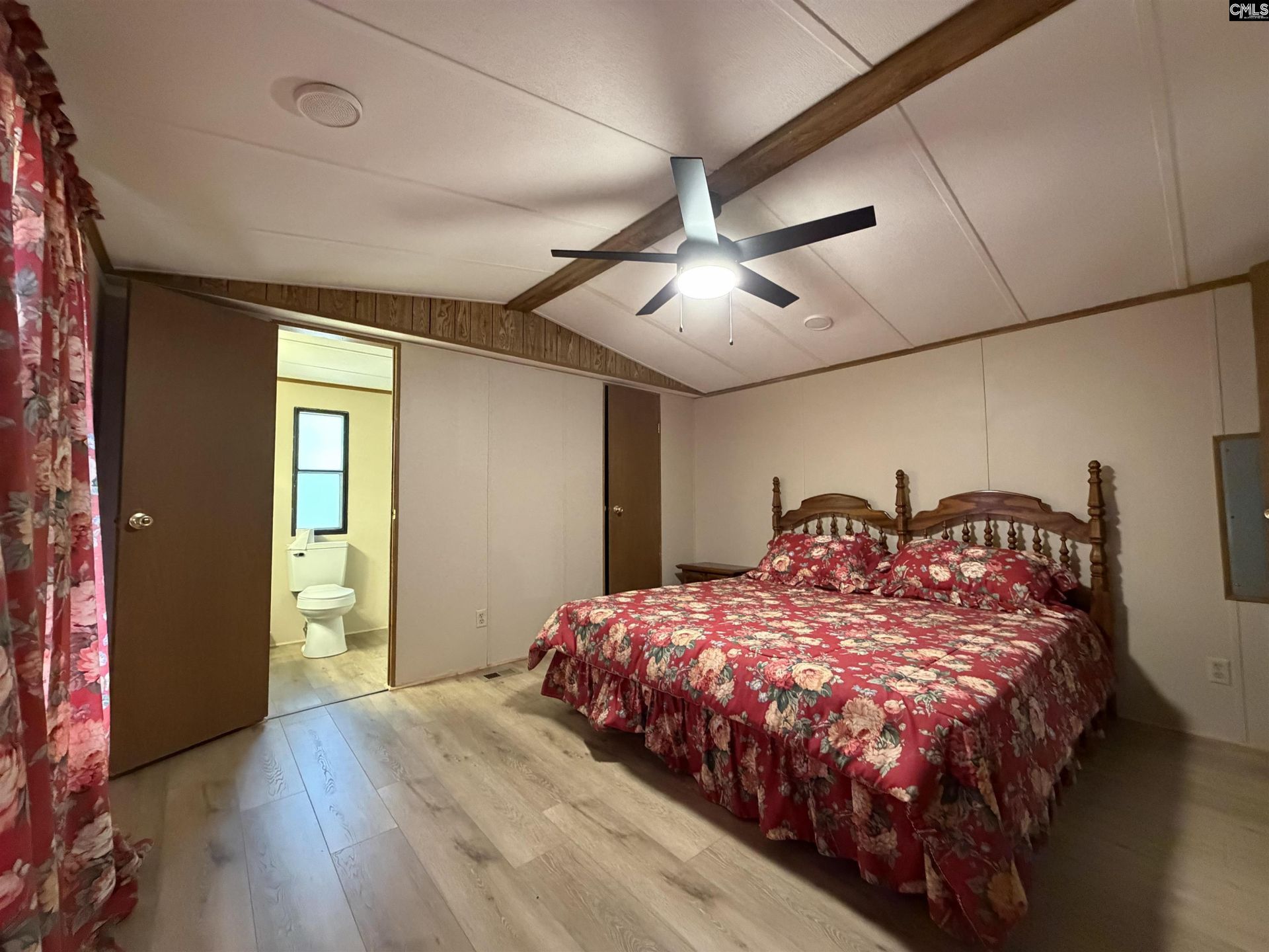 1107 Sandalwood  Photo 6