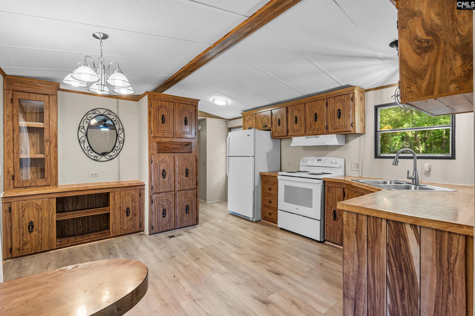 1107 Sandalwood Photo 7