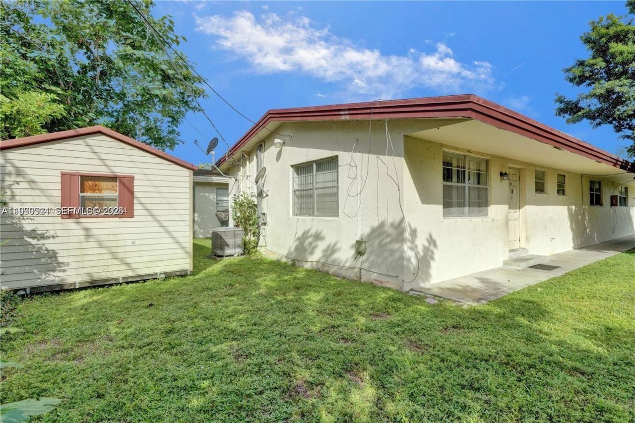 5706 Lincoln St, Hollywood, FL 33021 Photo