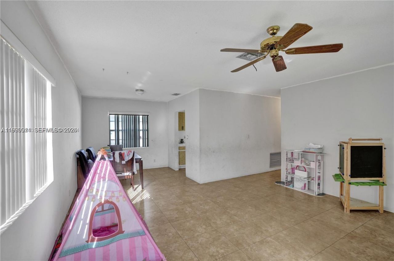 5706 Lincoln St, Hollywood, FL 33021 Photo