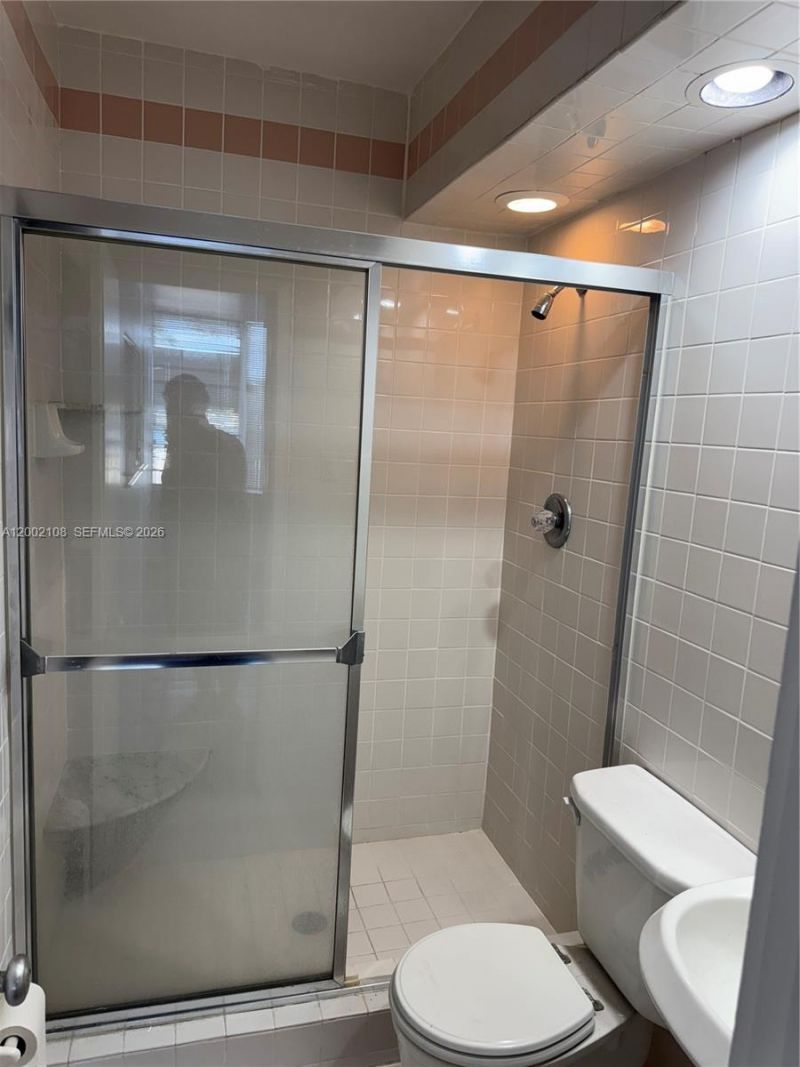 10281 E Bay Harbor Dr, Unit C2, Bay Harbor Islands, FL 33154 Photo