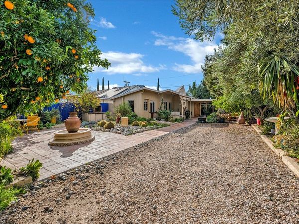 6033 Fulcher, North Hollywood, CA 91606