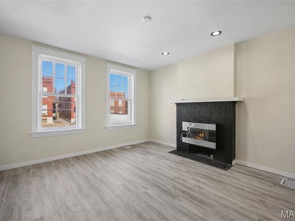 816 McLaran Avenue , St Louis, MO 63147