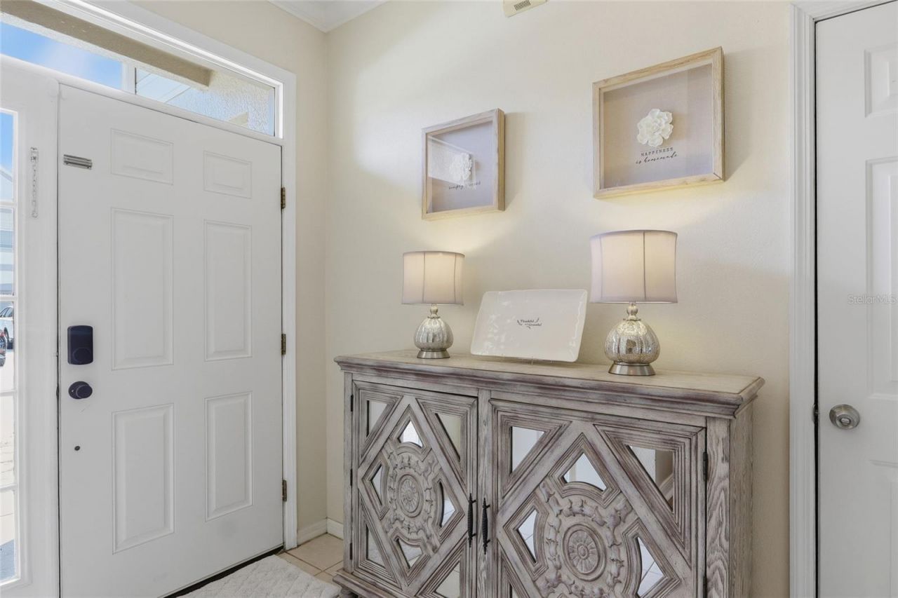 542 Black Lion Drive Ne, Saint Petersburg, FL 33716 Photo