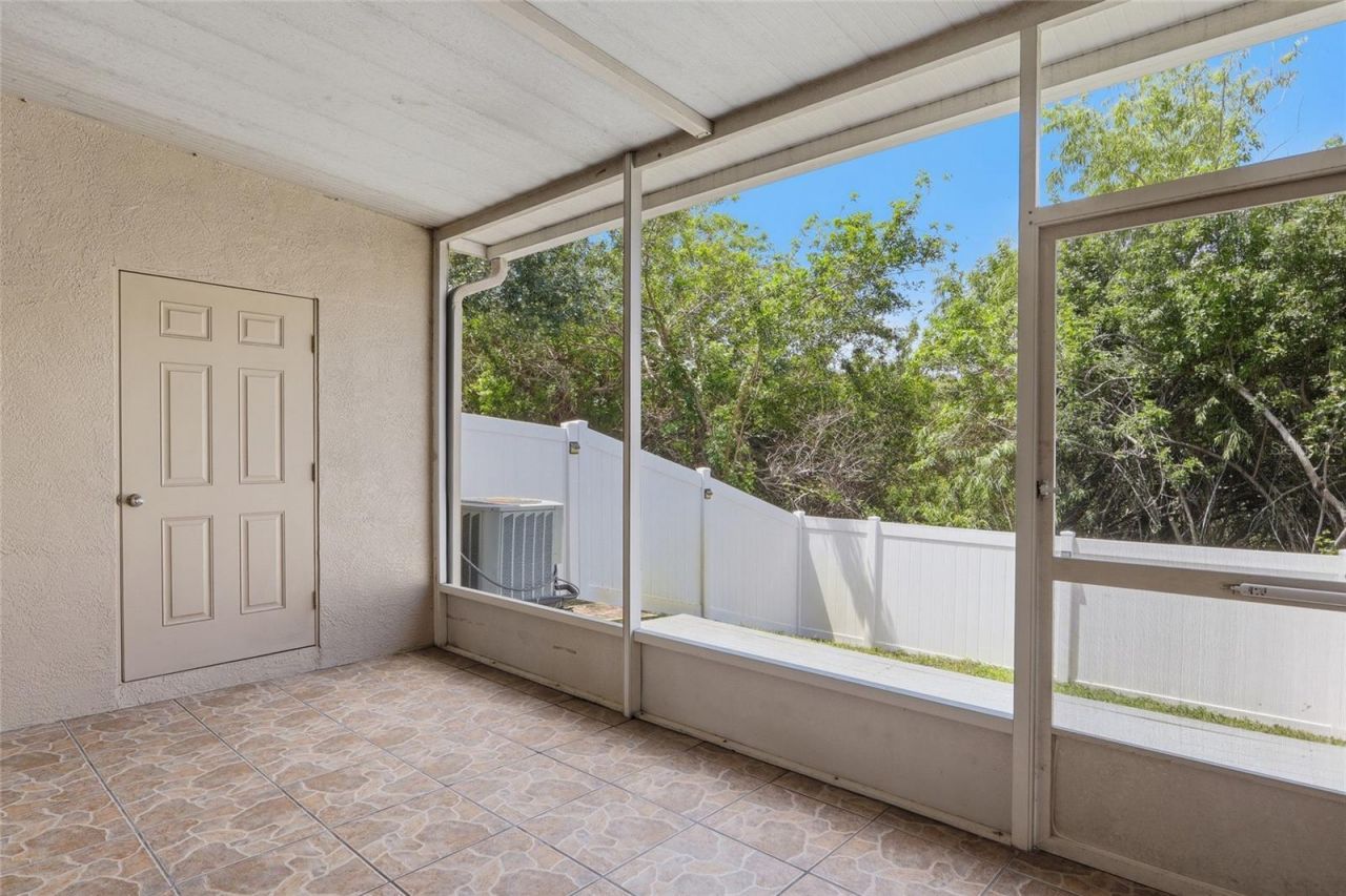 542 Black Lion Drive Ne, Saint Petersburg, FL 33716 Photo