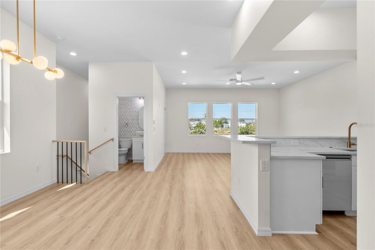 4234 4th Street S, Saint Petersburg, FL 33705 Photo