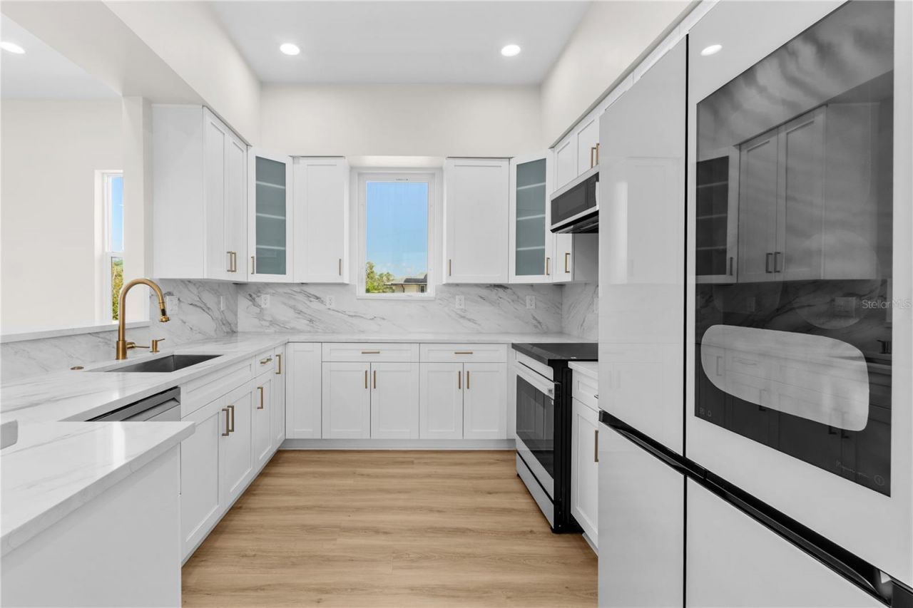 4234 4th Street S, Saint Petersburg, FL 33705 Photo