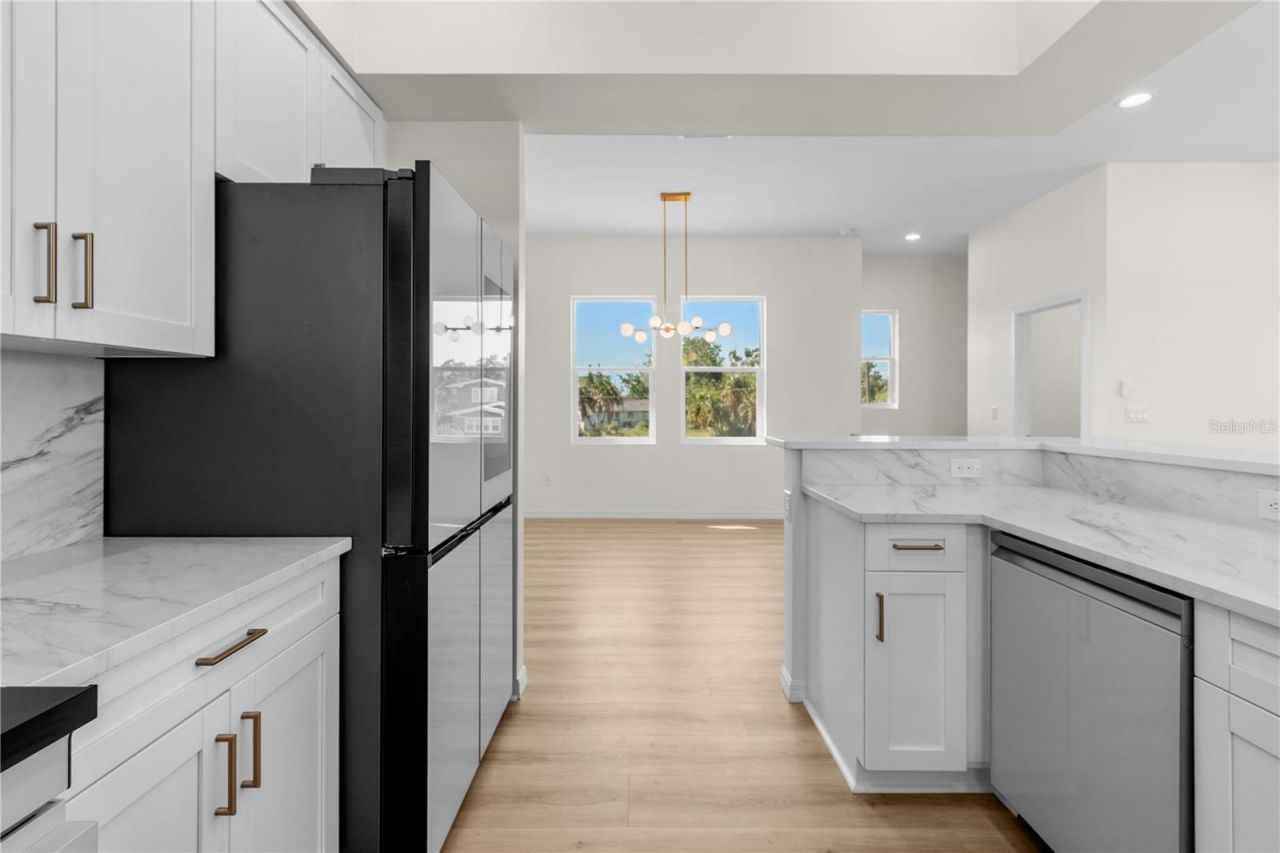 4234 4th Street S, Saint Petersburg, FL 33705 Photo