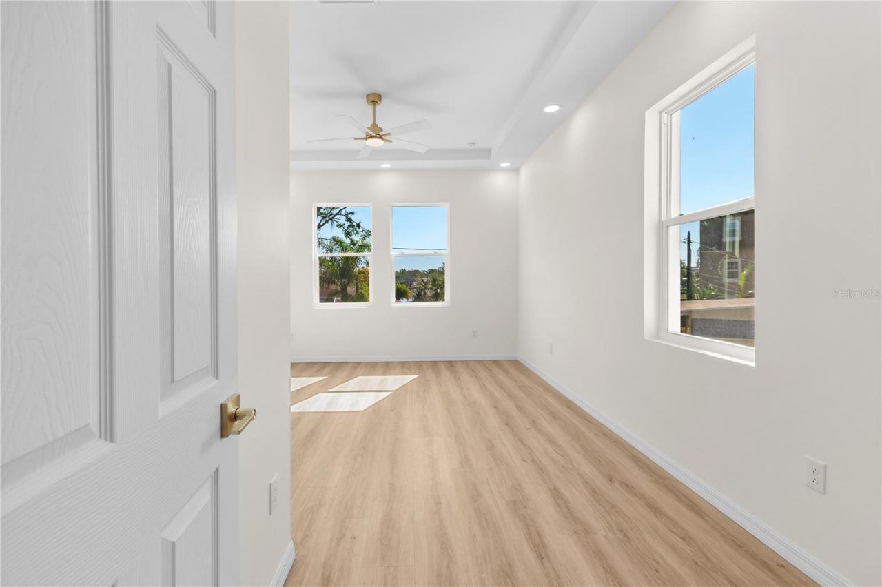 4234 4th Street S, Saint Petersburg, FL 33705 Photo