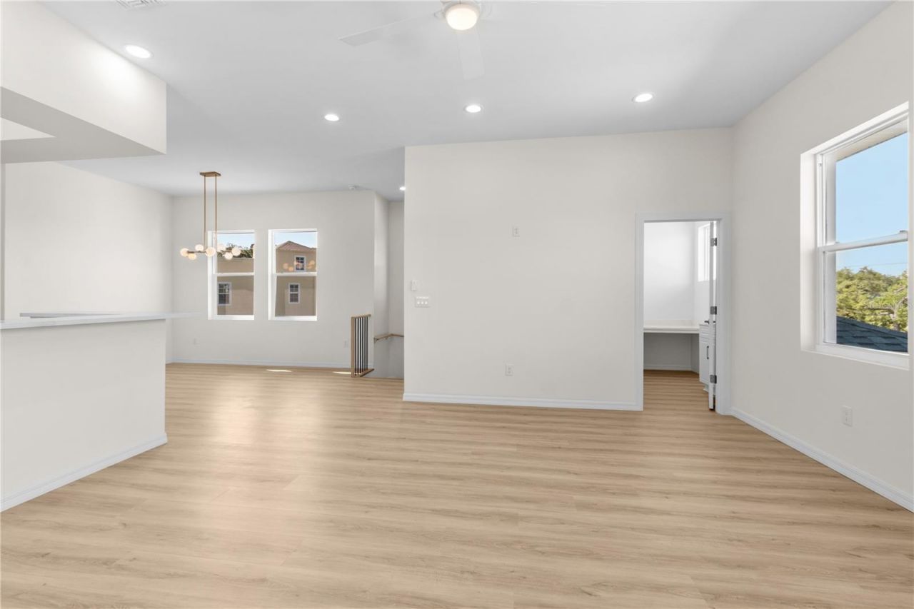 4234 4th Street S, Saint Petersburg, FL 33705 Photo